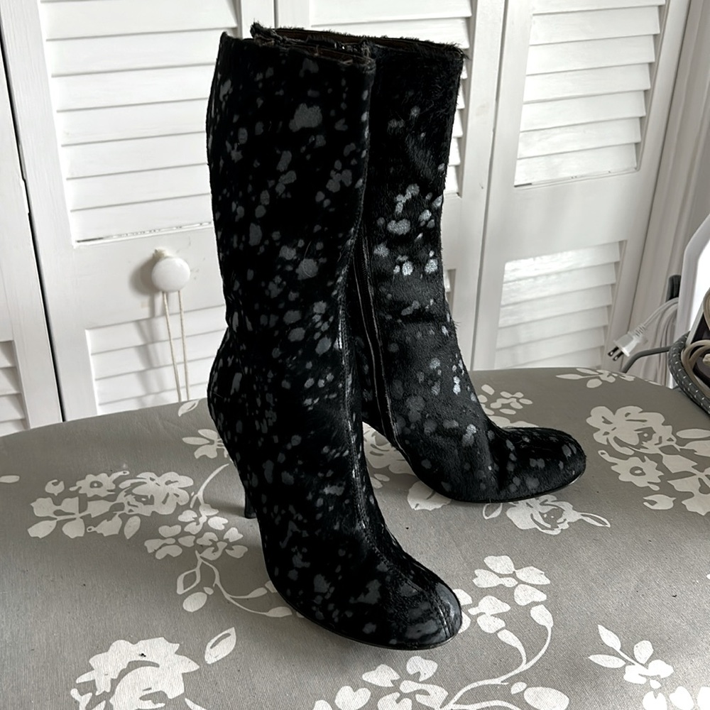 Paloma Barcelo Black and Silver Pony Boots